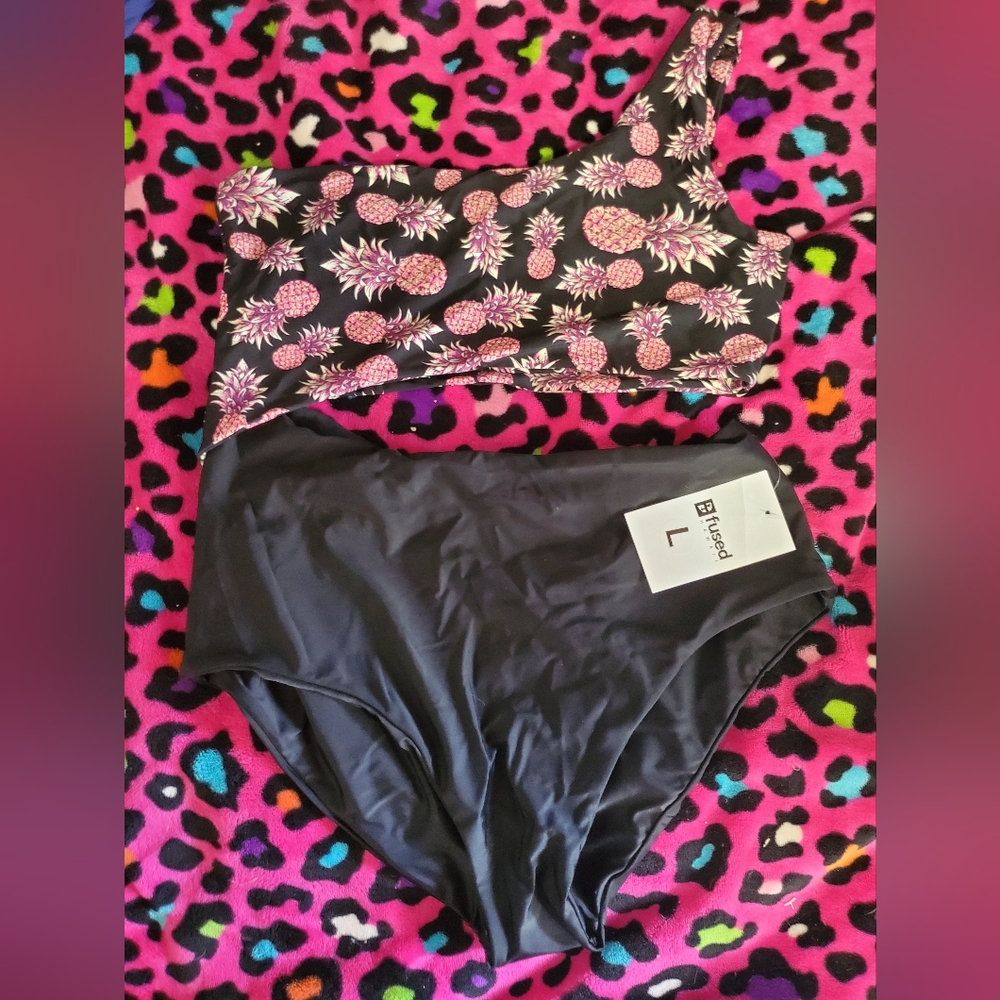 NWT Fused Hawaii Ho'okipa